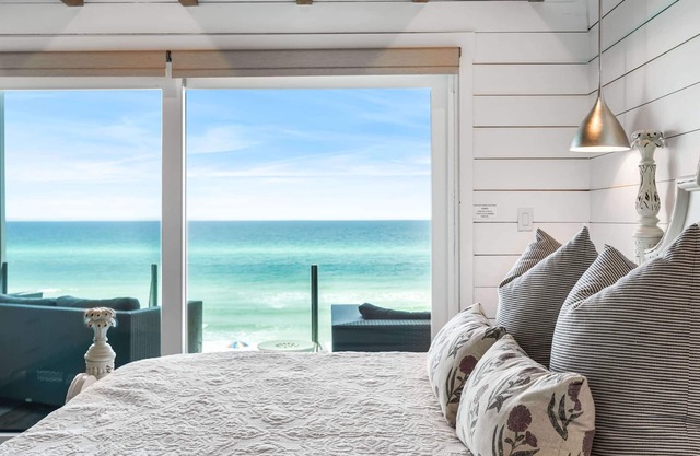 Beachfront Townhome with Private Beach Access. Near Alys Beach and The Big Chill
