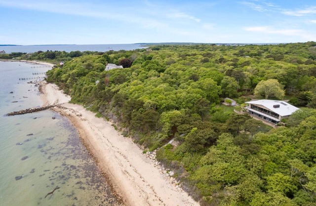 Beachfront Woods Hole Estate with Ocean View