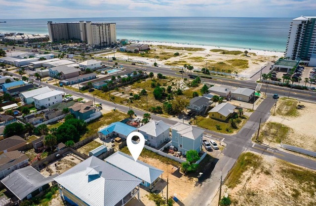 "Beachside Bliss"/3 Bedroom/Walk to beach/New build