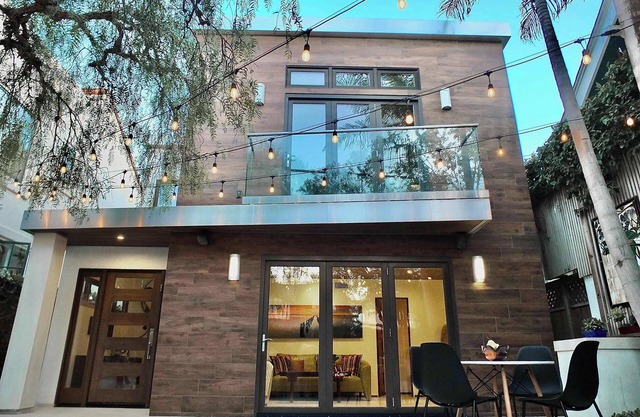Beachside Sanctuary – Lovely 3 BDR Steps to Ocean!