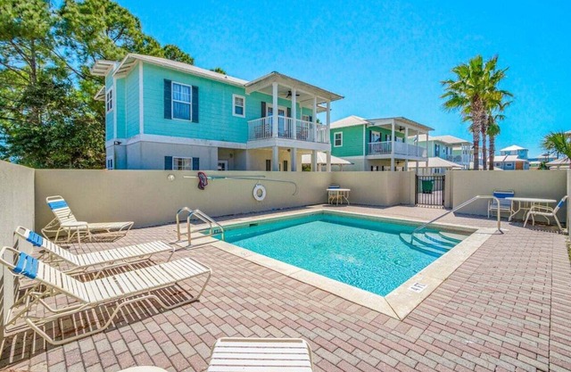 Beachy 3BR Retreat w/Pool, Balcony & Dog Friendly