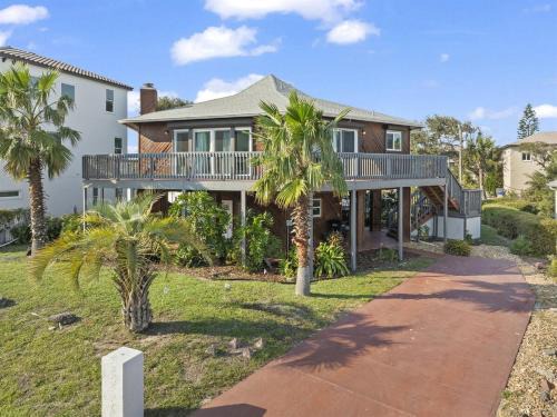 Beachy Beauty with Wrap Around Balcony