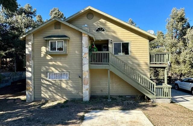 Bear Necessities: Retreat at Roaming Bear Lodge