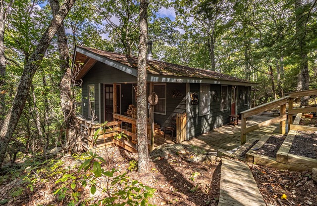 Bear Paw Cottage | 1 Bed, 1 Bath