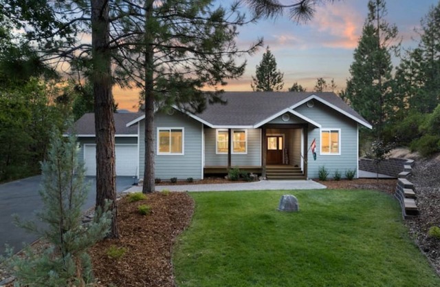 Bearadise Lodge - Mount Shasta - Now with Air Conditioning!