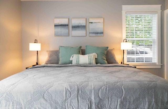 Bearden Exec · Bearden Executive Rental >8min to UT & Downtown