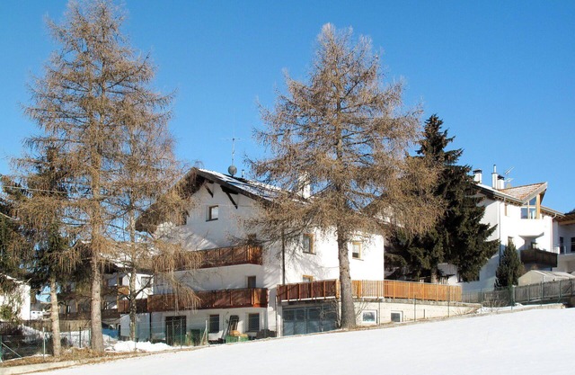 Beautiful apartment for 6 guests with WIFI, TV, terrace and parking