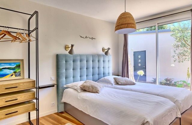Beautiful villa for 6 guests with WIFI, private pool, TV and terrace