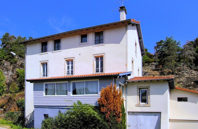 Beautiful apartment in Saint Germain La Prade with house a panoramic view