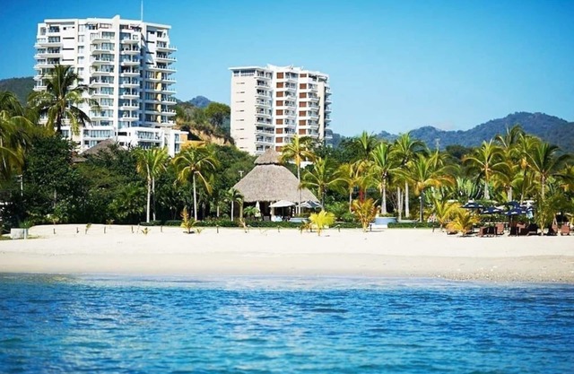 Beautiful Condo in Alamar with fabulous OCEAN VIEW