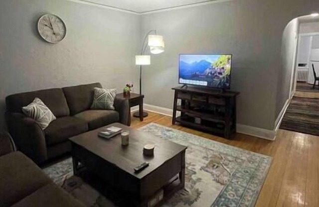 Beautiful 1 bedroom in a quiet residential area.