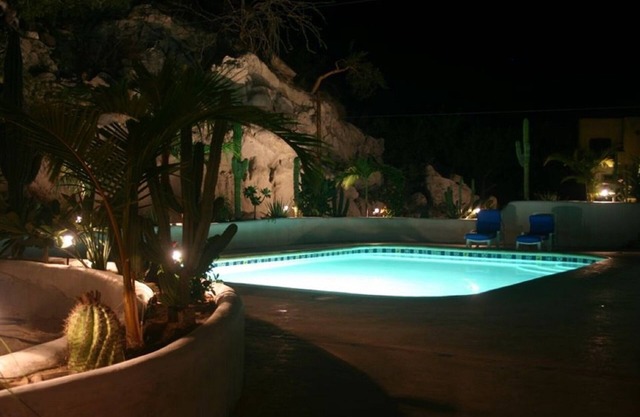 Beautiful 2 Bd Poolside Homes - Near Pickleball and Beach