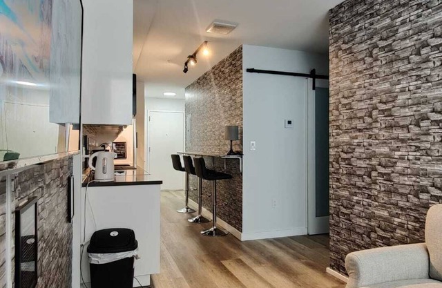 Beautiful 2 Bedroom Apt with voiced controlled fixtures