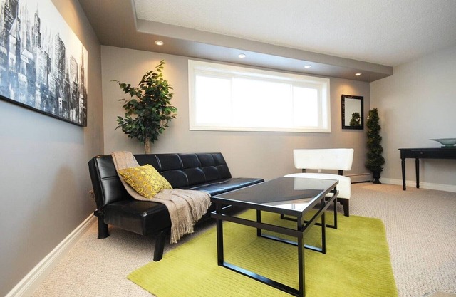 Beautiful 2 Bedroom Flex Term Rental