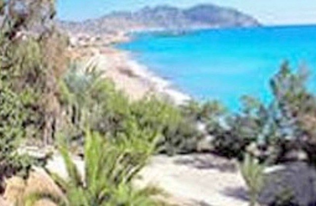 Beautiful 2 bedroom Spanish apartment. Roof solarium, 500m beach