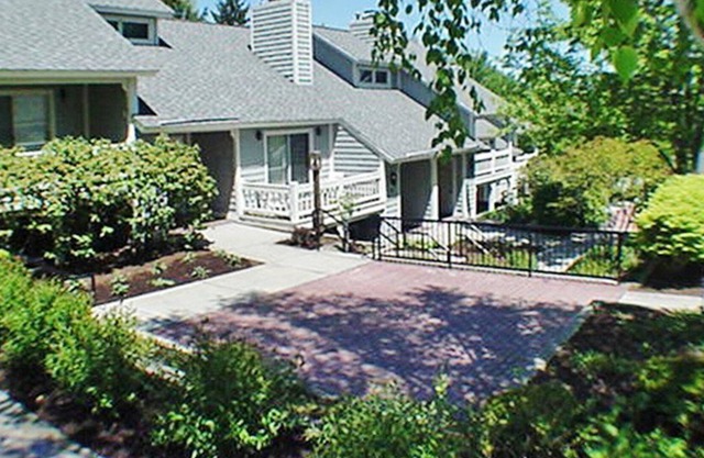 Beautiful 2 bedroom unit at resort, sleeps 8