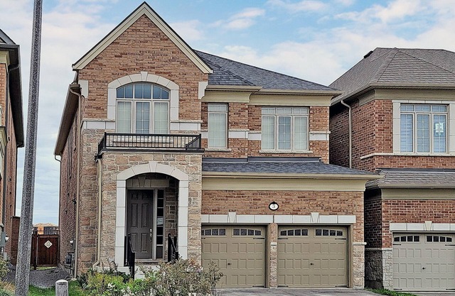Beautiful 2 bedroom with free parking space