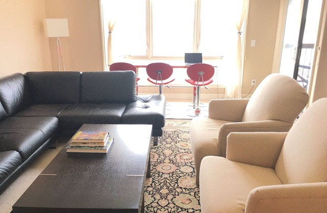 Beautiful 2B/2B Condo in the Village/Downtown La Jolla