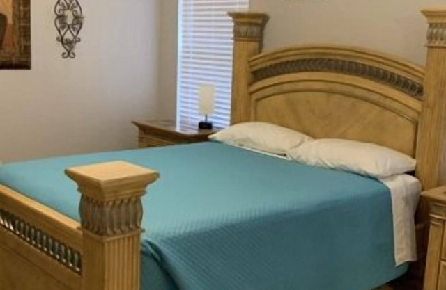 Beautiful 3 bed/2 bath Home.