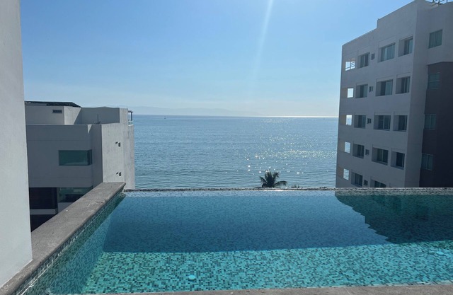 Beautiful 3 Bed 2 Bath Condo 1/2 a block to the beach. 5 min to Bucerias Centro