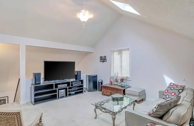 Beautiful 3-bedroom Furnished Town house close to restaurants and Airport