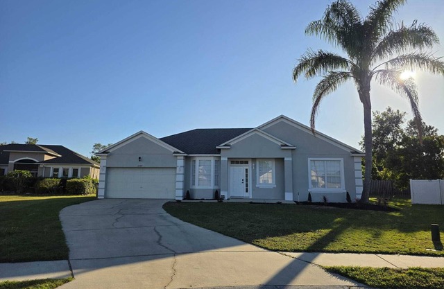 Beautiful 3-bedroom house in lovely Kissimmee, Close to everything.