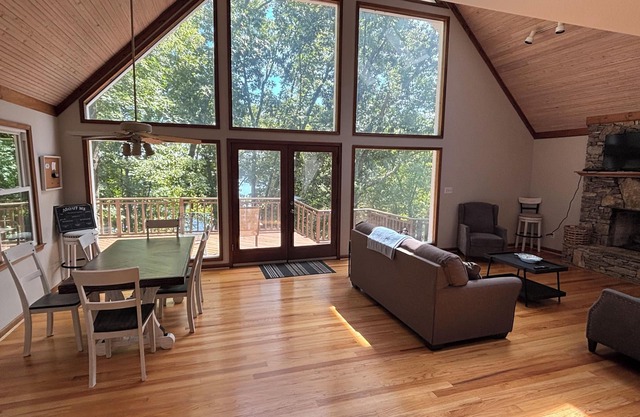 Beautiful 3-bedroom lake house with view, direct dock access, game room and more