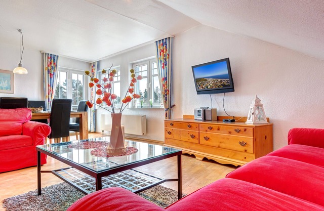 Beautiful 3 room apartment close to the beach!