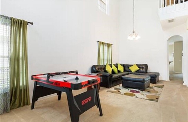 Beautiful 4 bed Vacation Home With Private Pool