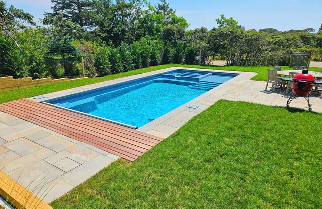 Beautiful 4 bed with Pool + Spa