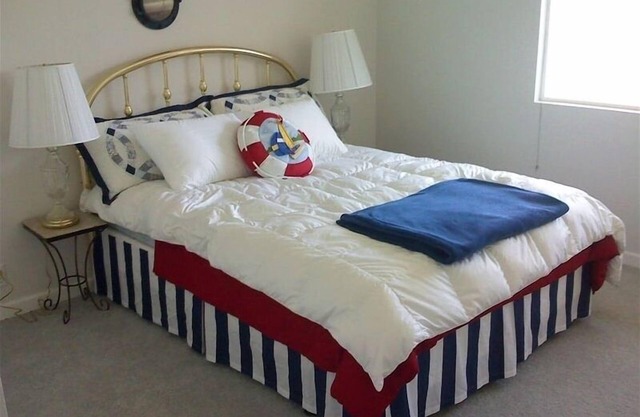 Beautiful 4-bedroom oceanfront house! Ask about longer stay discounts!