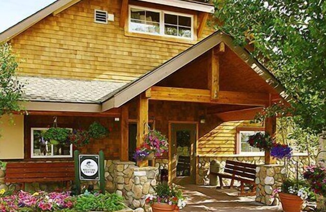 Beautiful 4 bedroom unit at resort, sleeps 10