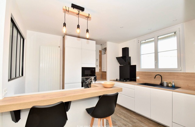 Beautiful 4 pers. modern apartment- 2 bedrooms- center of Royan- France