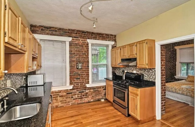 Beautiful 4BD/2BA Gem! Near airport, city, subway!