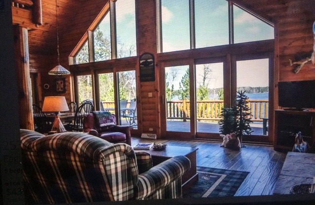 Beautiful 5 Bedroom 3 Bath Log Cabin, Sleeps 14 Near Eagle River& St.Germain Wi.
