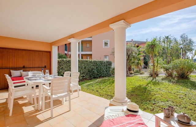 Beautiful apartment for 6 people with A/C, pool, WIFI, TV, terrace and parking