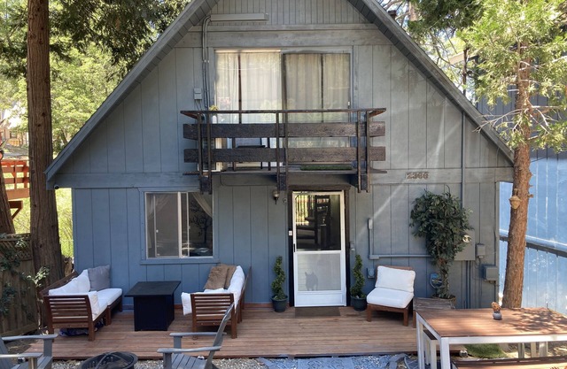 Beautiful A-Frame Mountain Cabin with Hot Tub!