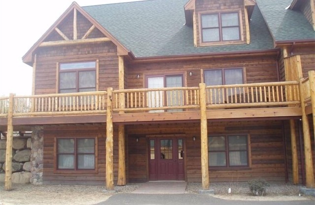 Beautiful Adirondack Themed Vacation Home by Gore Mountain