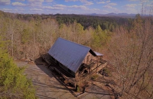 Beautiful all season's view of the Blue Ridge Mountains.