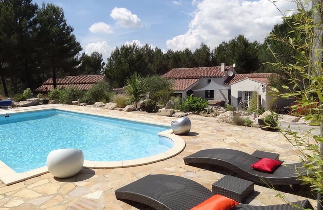 Beautiful and spacious villa with private pool