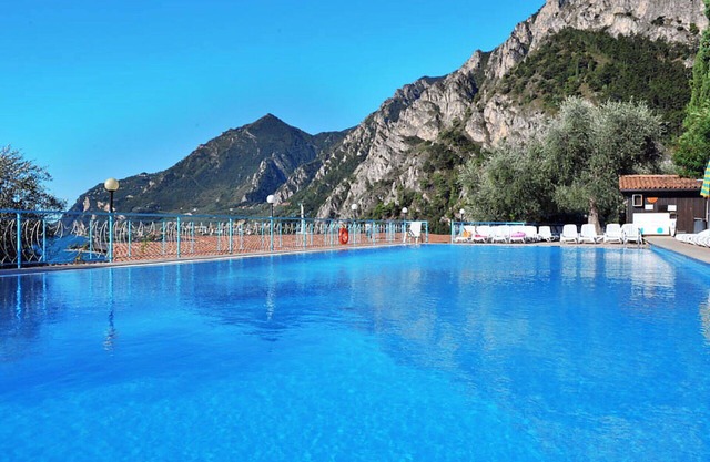 Beautiful apartment for 4 people with WIFI, hot tub, A/C, pool, TV and terrace