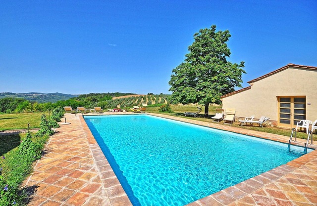 Beautiful apartment for 4 people with A/C, WIFI, pool, TV, panoramic view and parking