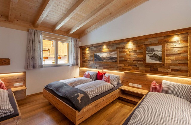 Beautiful apartment for 6 people with WIFI, TV, patio, pets allowed and parking