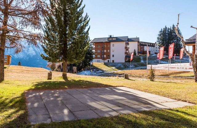 Beautiful apartment for 4 guests with WIFI, TV and balcony