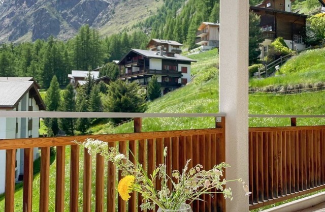 Beautiful apartment for 7 guests with WIFI, TV and balcony