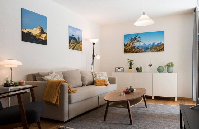 Beautiful apartment for 5 guests with WIFI, TV, balcony and pets allowed