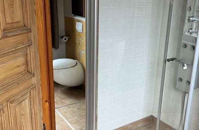 Beautiful apartment for 4 people with WIFI, TV, balcony and parking