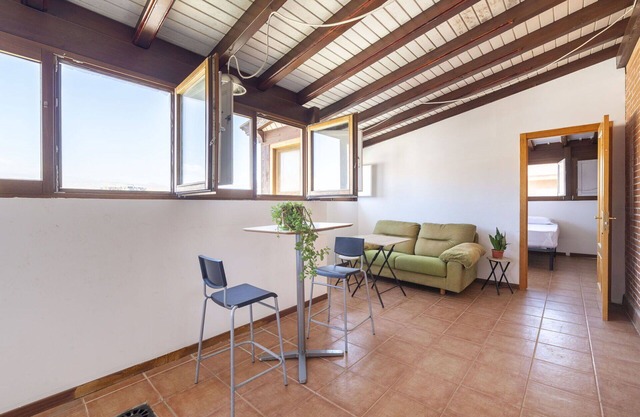 Beautiful apartment for 5 people with WIFI, A/C and TV