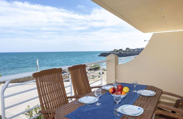 Beautiful apartment for 4 people with pool, WIFI, TV, terrace and parking