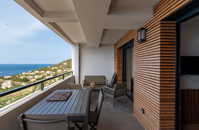 Beautiful apartment for 4 people with A/C, WIFI and patio
